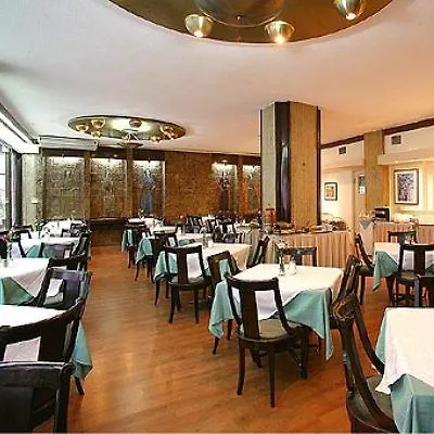 Hotel Ionis